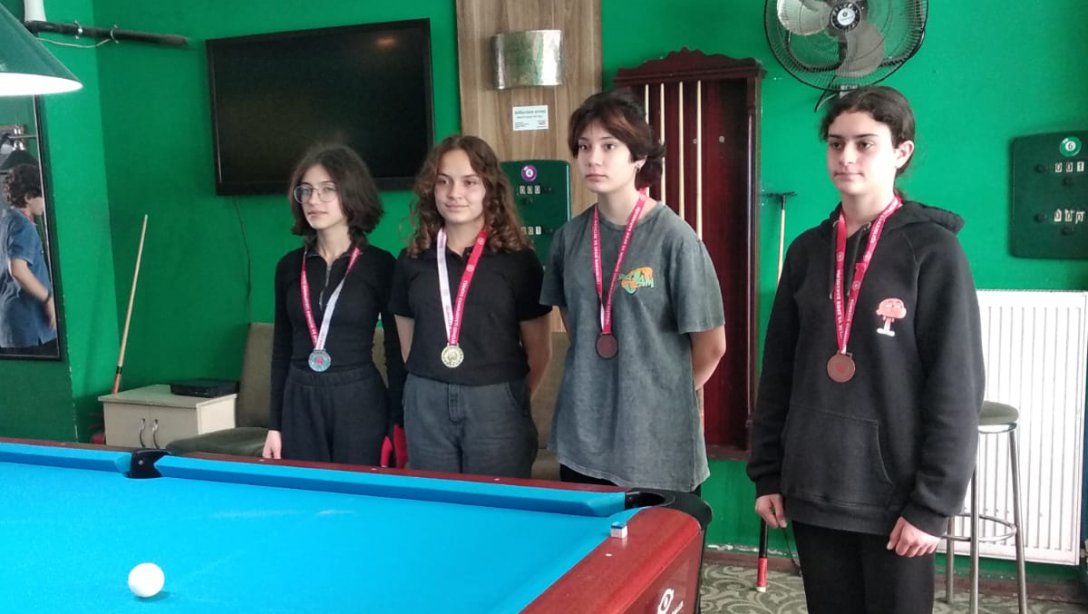 Bilardo Şampiyonu Sabri Kahvecioğlu Ortaokulu