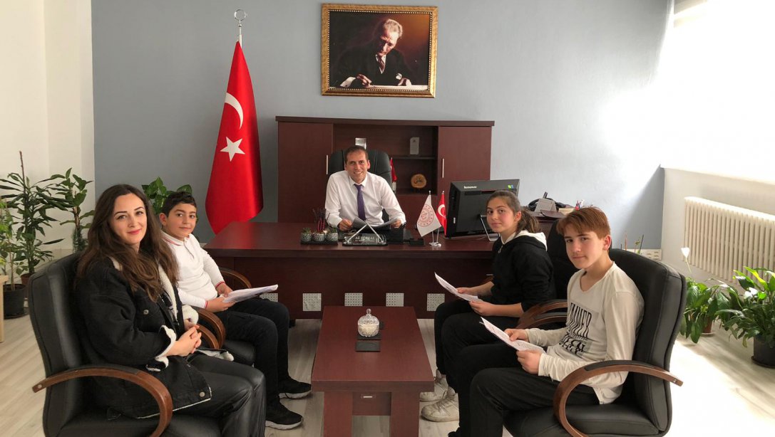 Sabri Kahvecioğlu Ortaokulu İngilizce Okul Gazetesi