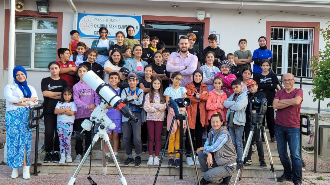Oklubalı Sabri Kahvecioğlu Ortaokulu'ndan Gökyüzü İncelemesi